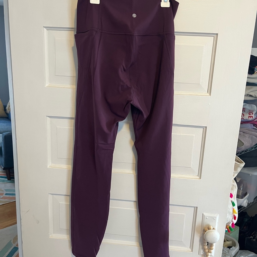 CRZ Yoga Butterluxe 28” leggings with pockets - Picture 3 of 3